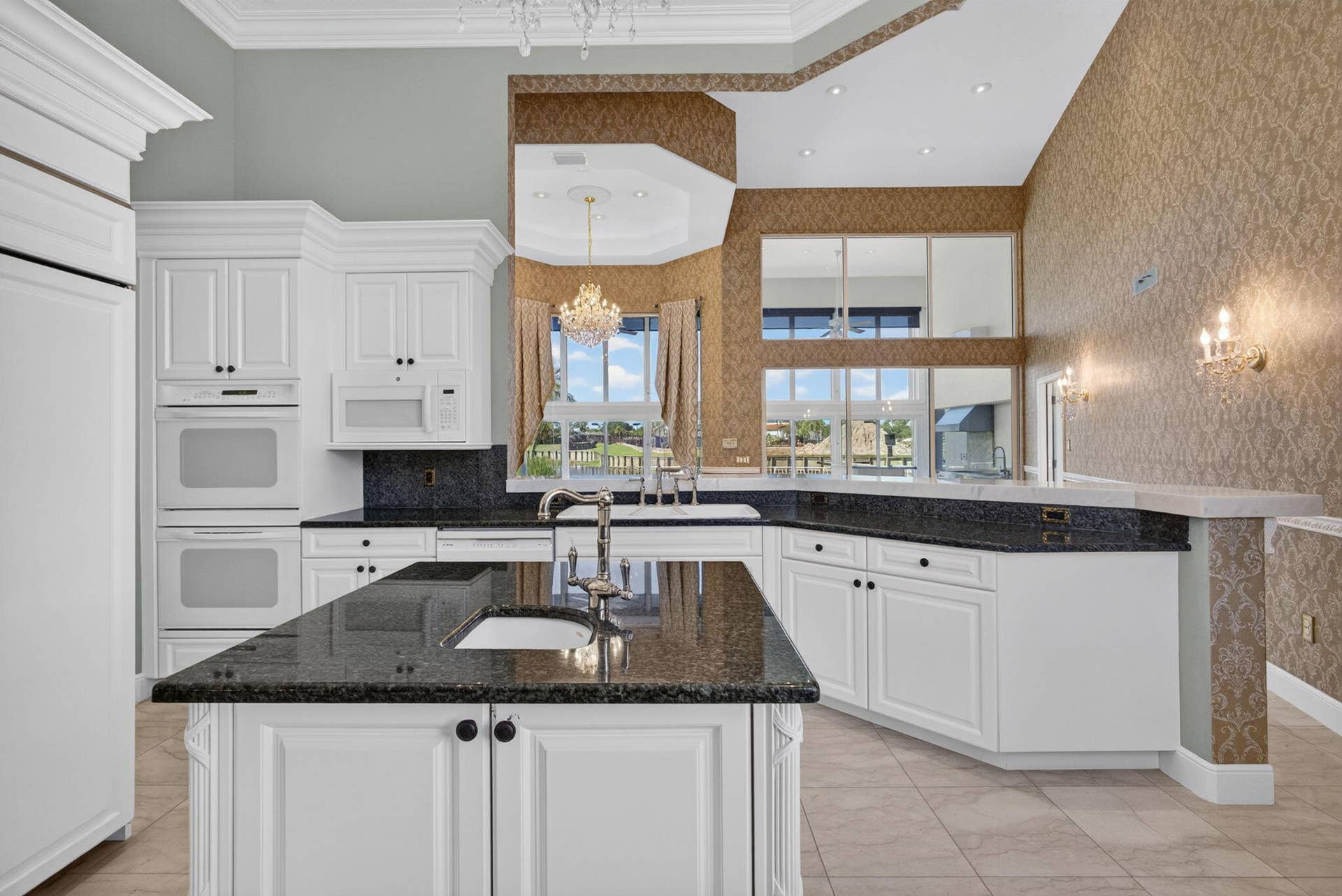 10248 Heronwood Lane, West Palm Beach, FL 33412 Kitchen