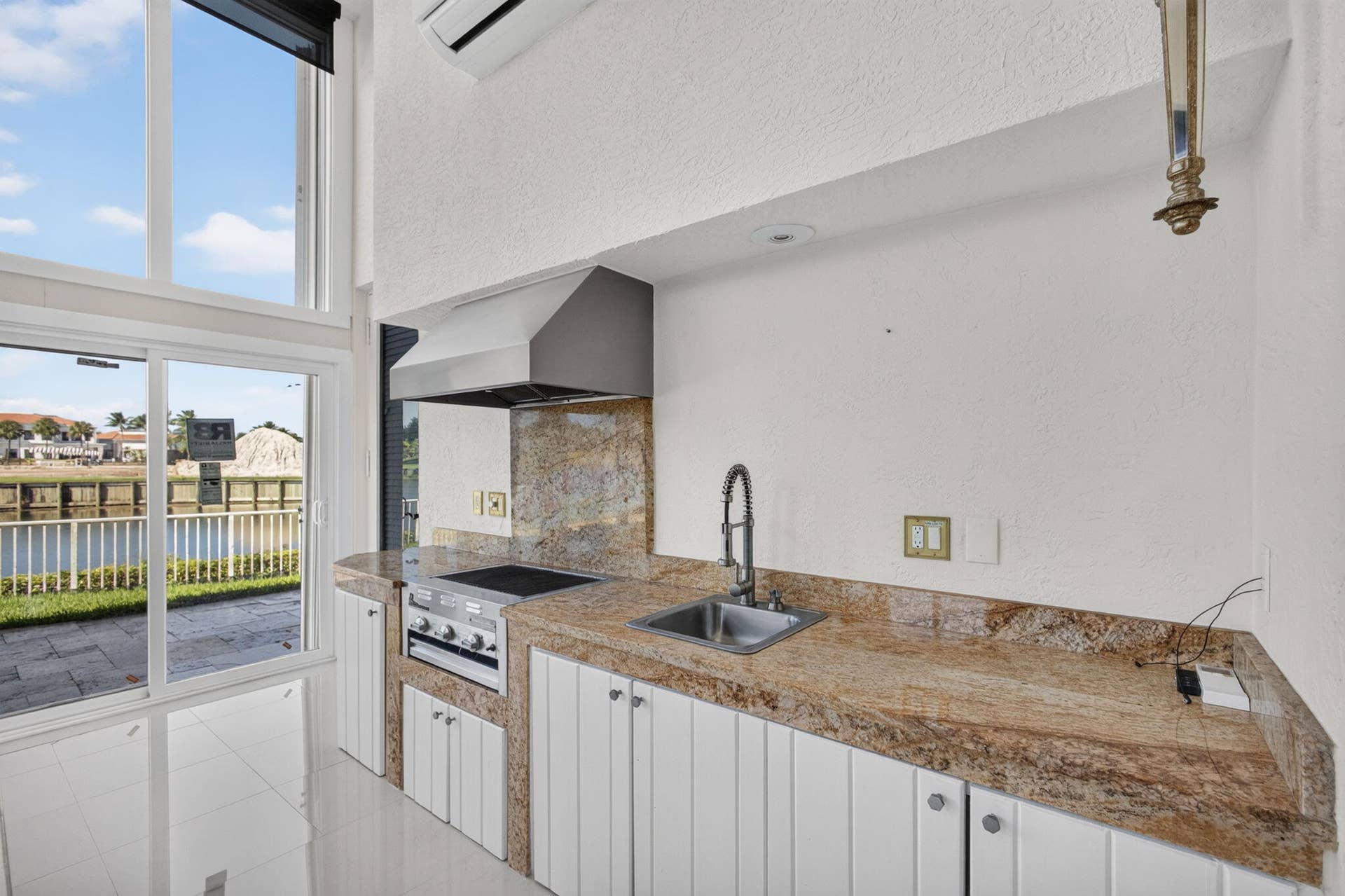 10248 Heronwood Lane, West Palm Beach, FL 33412 Sunroom