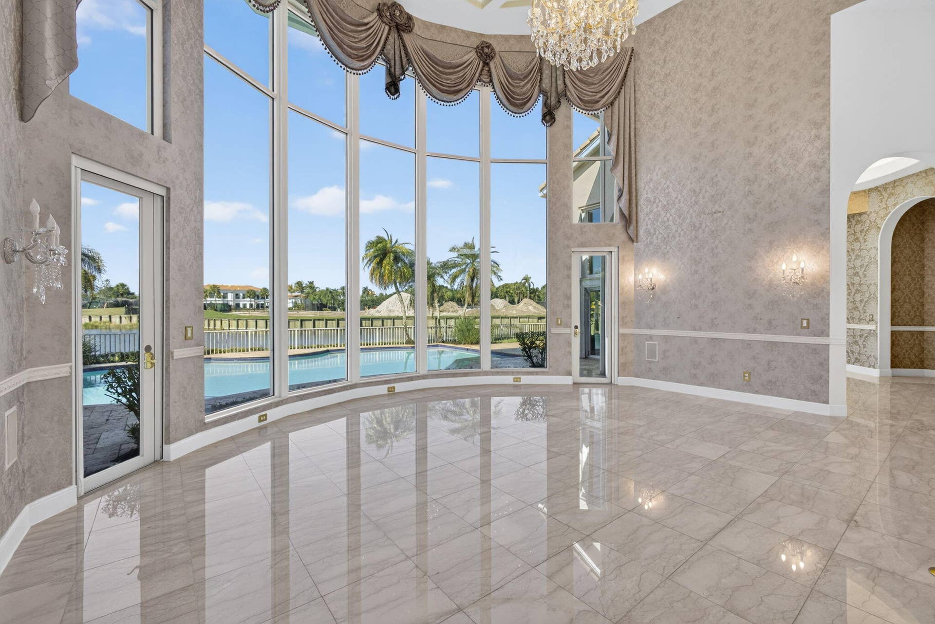 10248 Heronwood Lane, West Palm Beach, FL 33412 Living Room