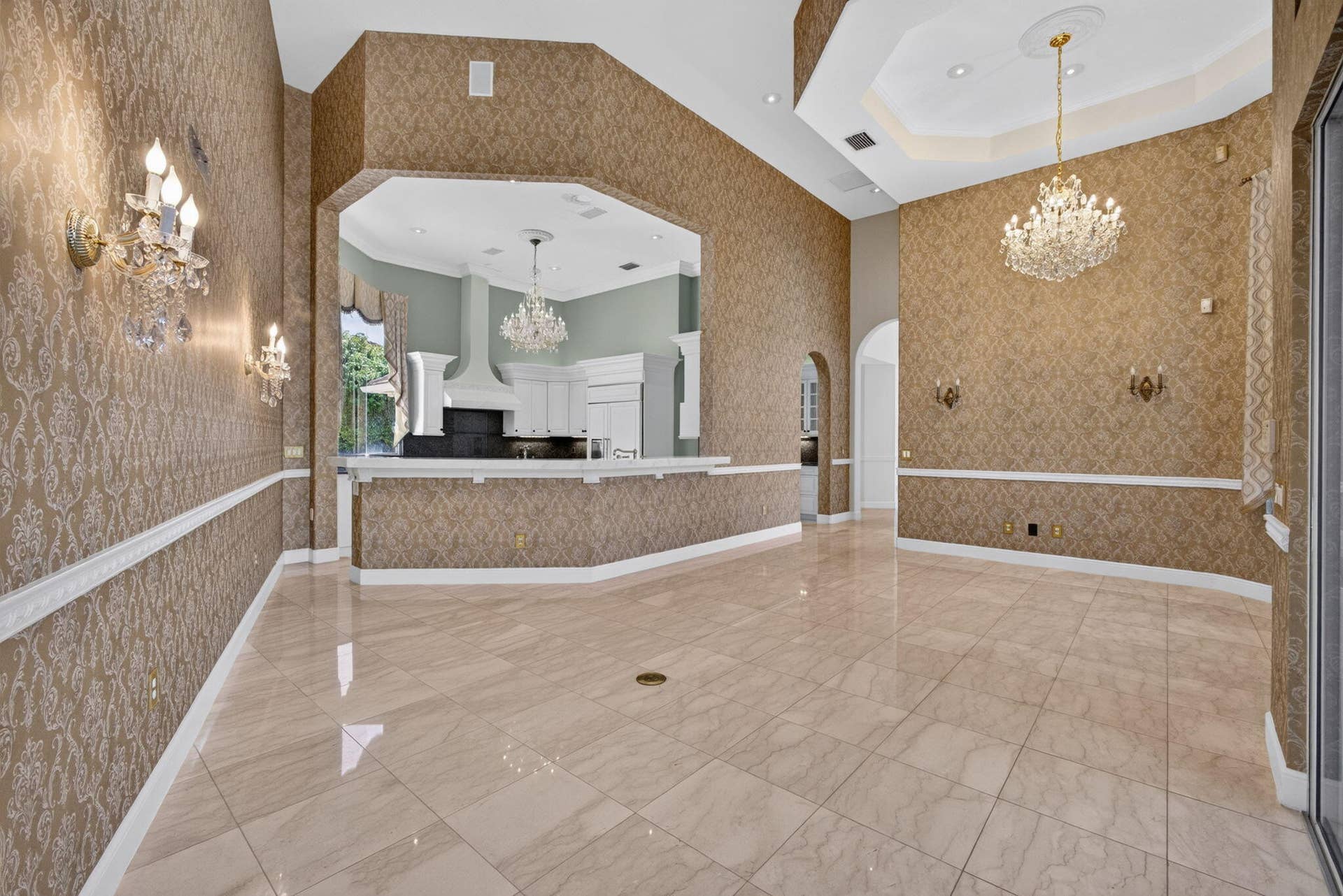 10248 Heronwood Lane, West Palm Beach, FL 33412 Family Room