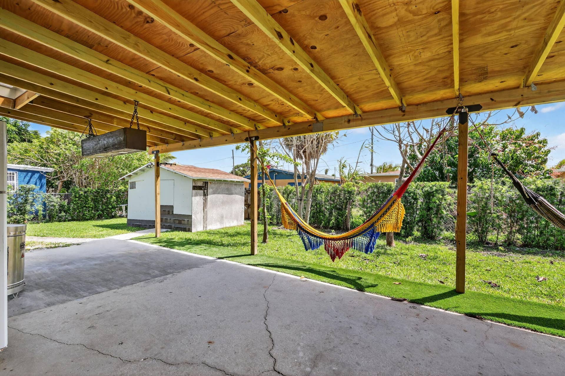 1691 W 26th Court, Riviera Beach, FL 33404 37-web-or-mls-F14A8764