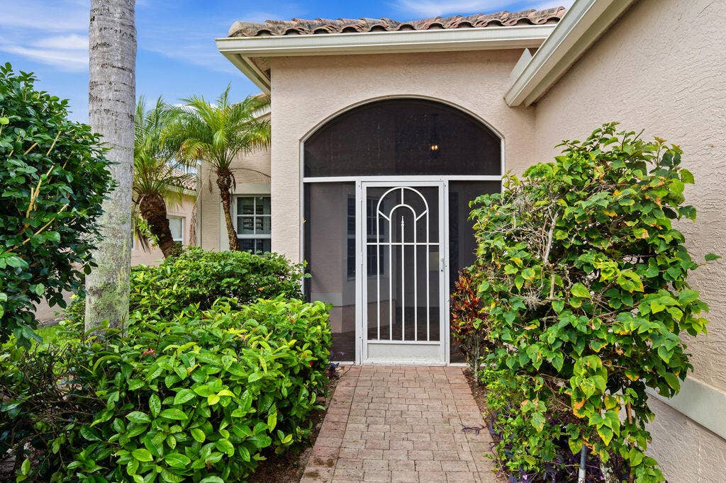 392 NW BREEZY POINT Loop, Port St Lucie, FL 34986 DSC_4894