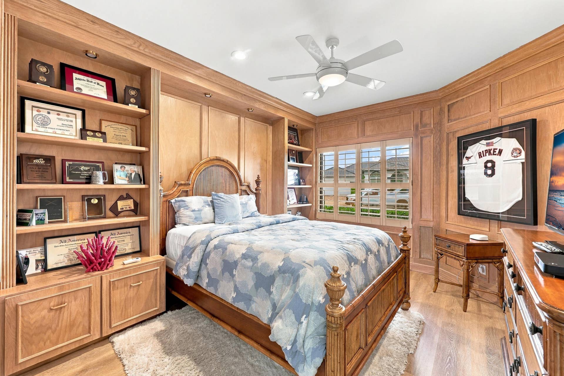 17556 Charnwood