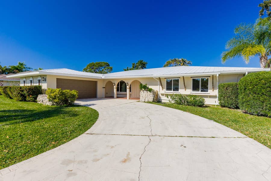 Property photo for 1425 SE SUNSHINE Avenue, Port St Lucie, FL