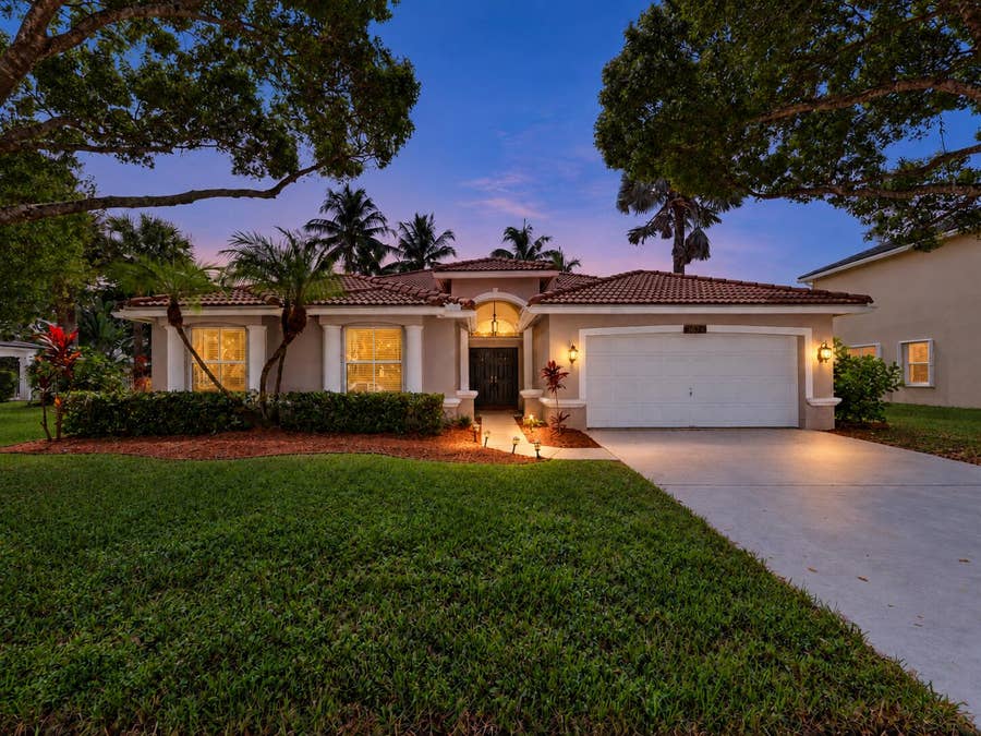 Property photo for 5574 Bermuda Dunes Circle, Lake Worth, FL
