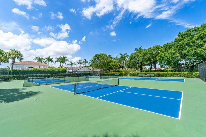 5574 Bermuda Dunes Circle, Lake Worth, FL 33463 pickleball
