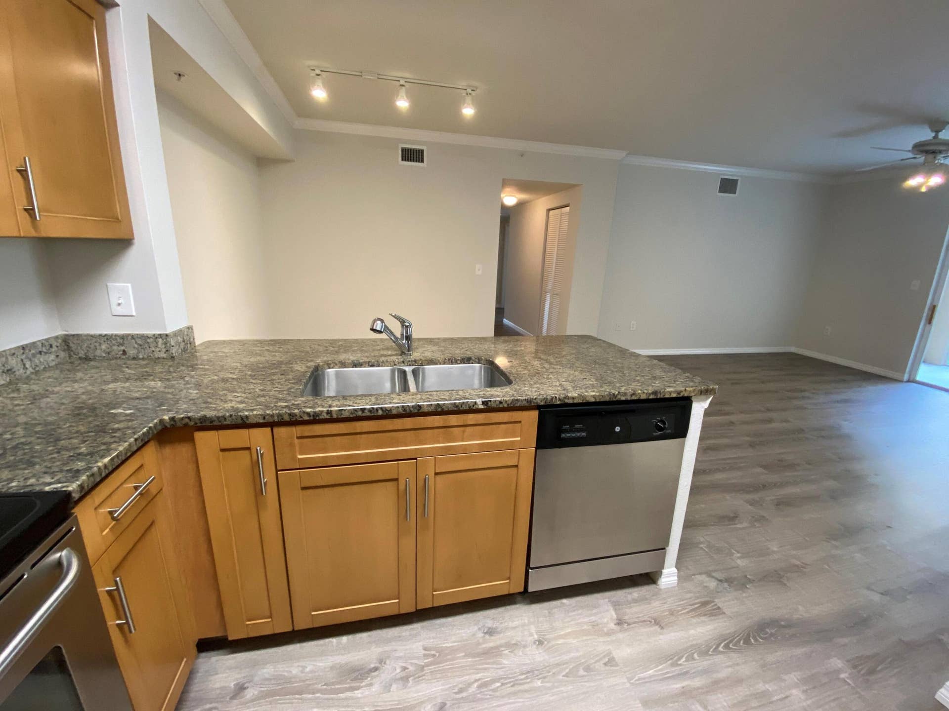 Kitchen DR FR