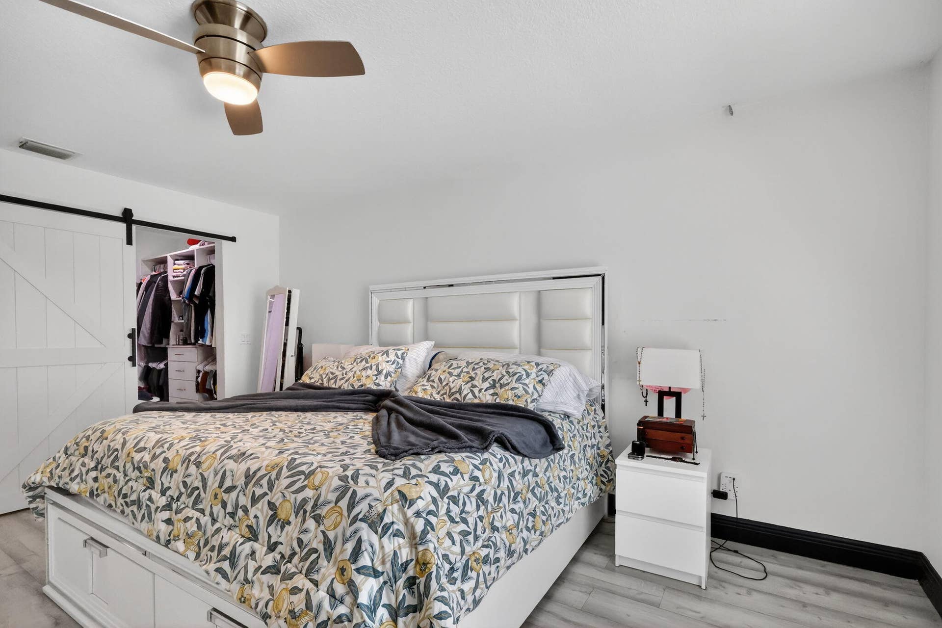 1691 W 26TH Court, Riviera Beach, Riviera Beach, FL 33404 14-web-or-mls-F14A8614