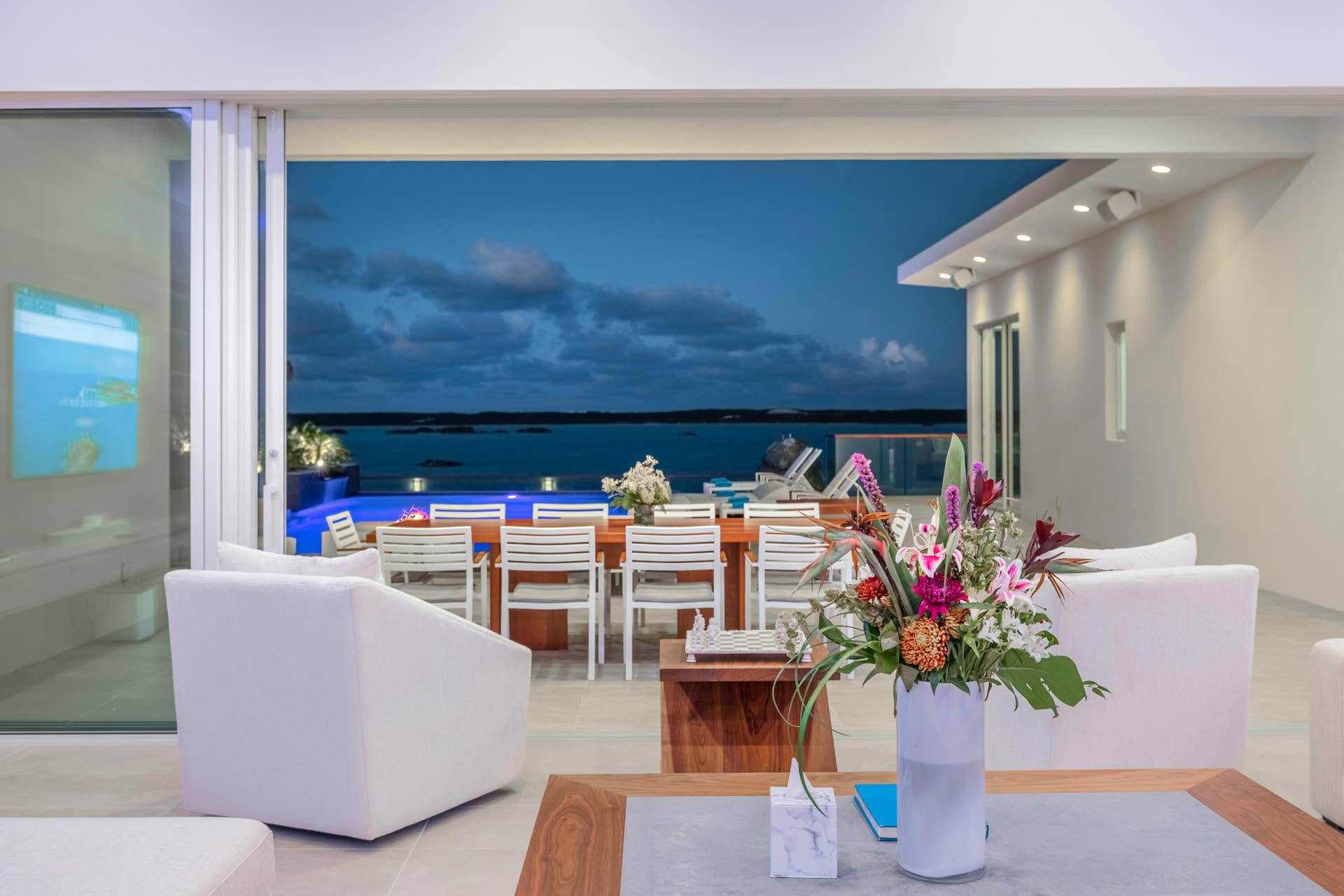 245 Chalk Sound Drive, Indoor/Outdoor area