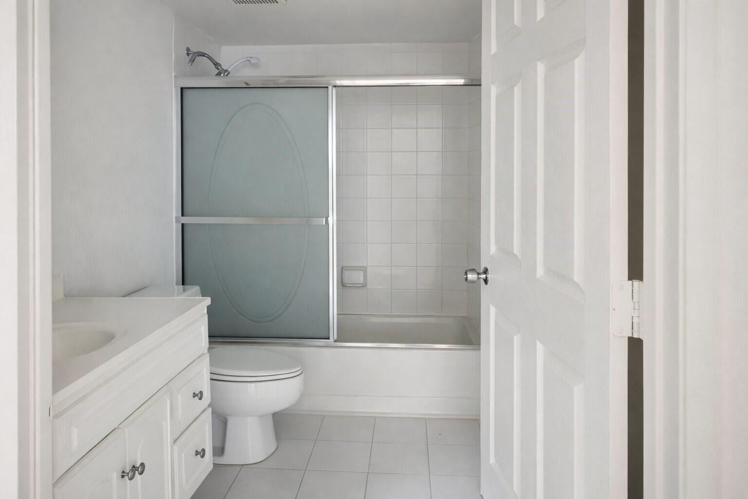 8185 NW 7TH Street, #214, Miami, Miami, FL 33126 Photo 5