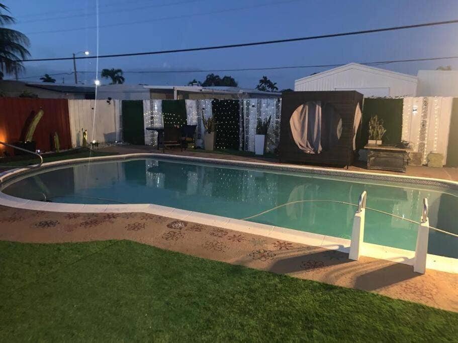 3321 SW 32ND Avenue, West Park, FL 33023 Pool