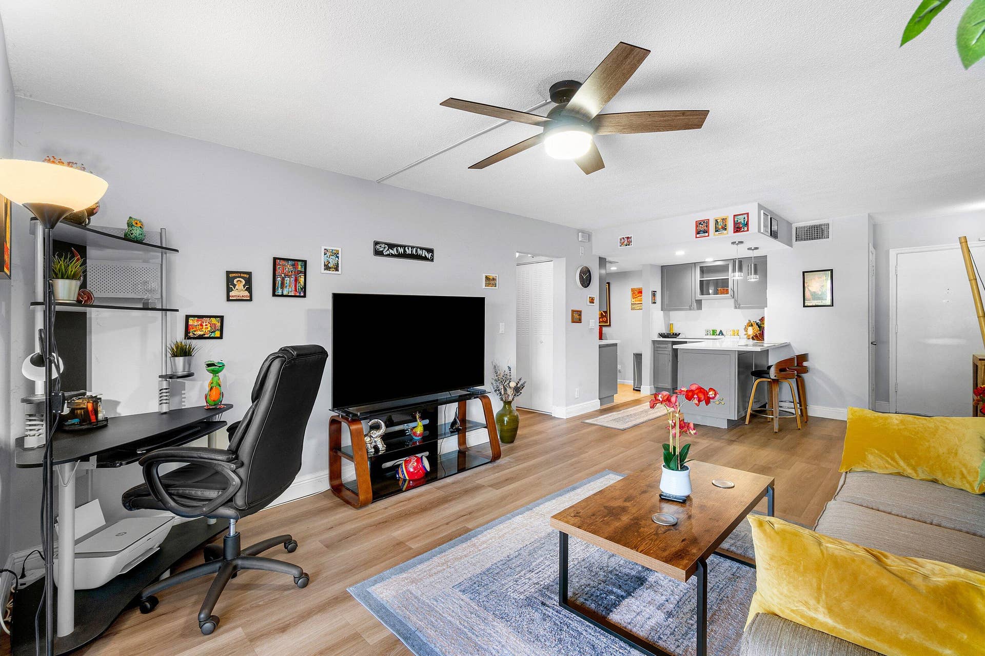 1428 SE 4th Avenue, #143, Deerfield Beach, FL 33441 Living Room