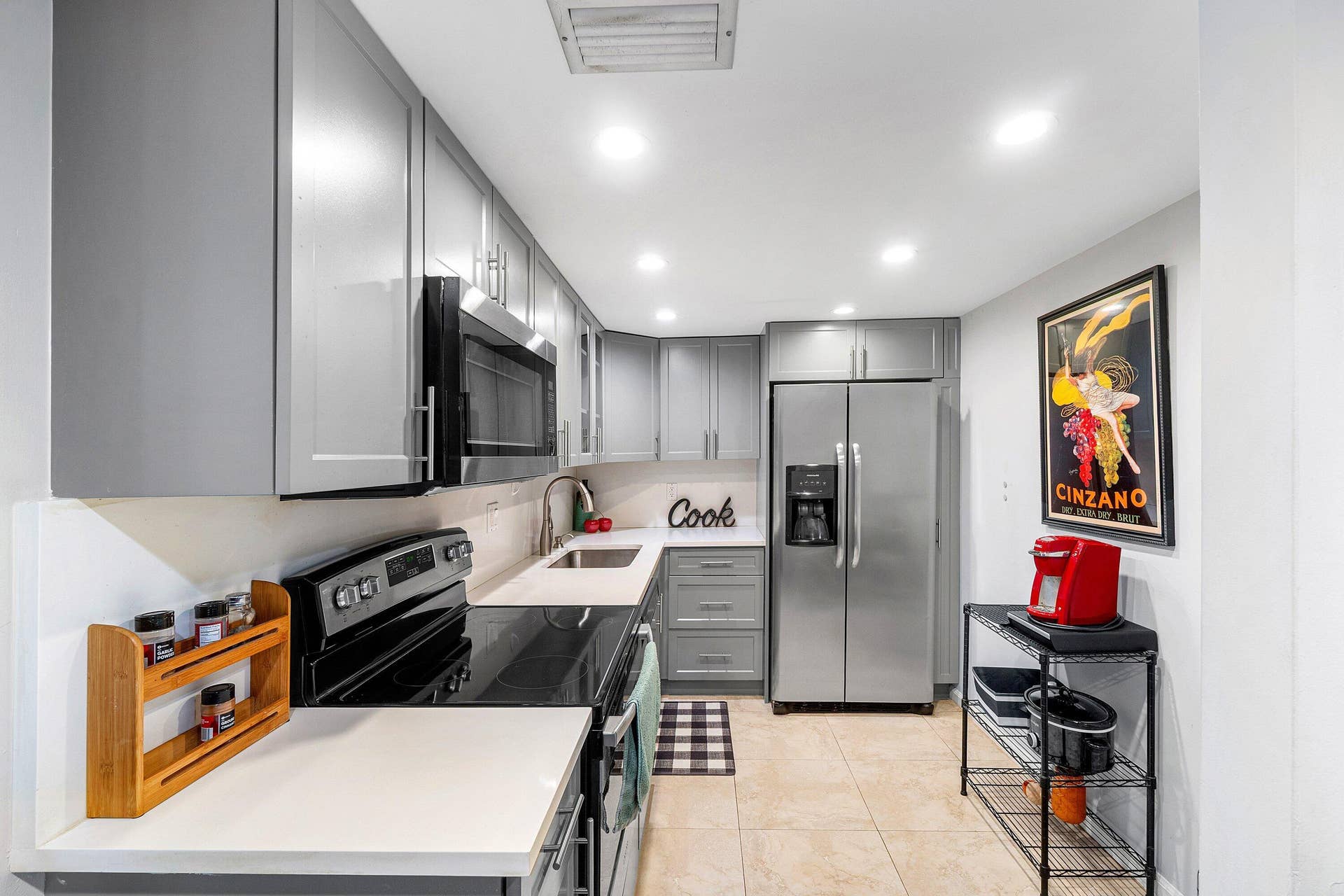 1428 SE 4th Avenue, #143, Deerfield Beach, FL 33441 Kitchen