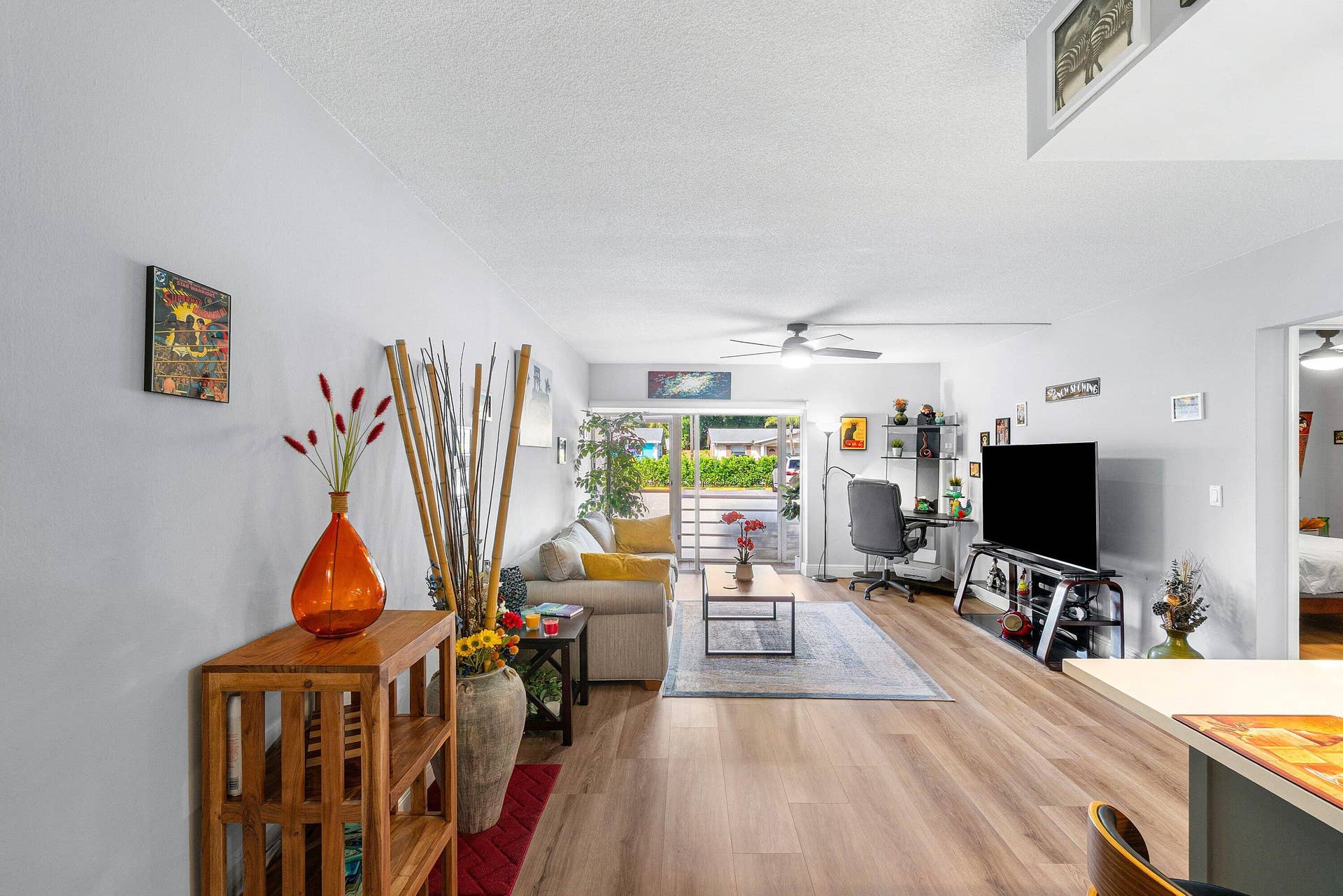 1428 SE 4th Avenue, #143, Deerfield Beach, FL 33441 Living Room