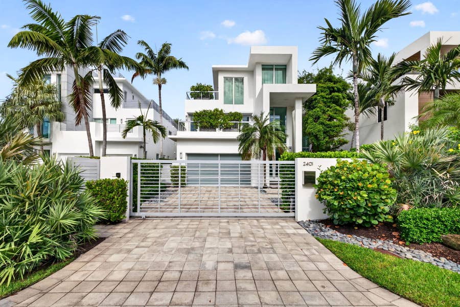 Property photo for 2401 N ATLANTIC Boulevard, Fort Lauderdale, FL