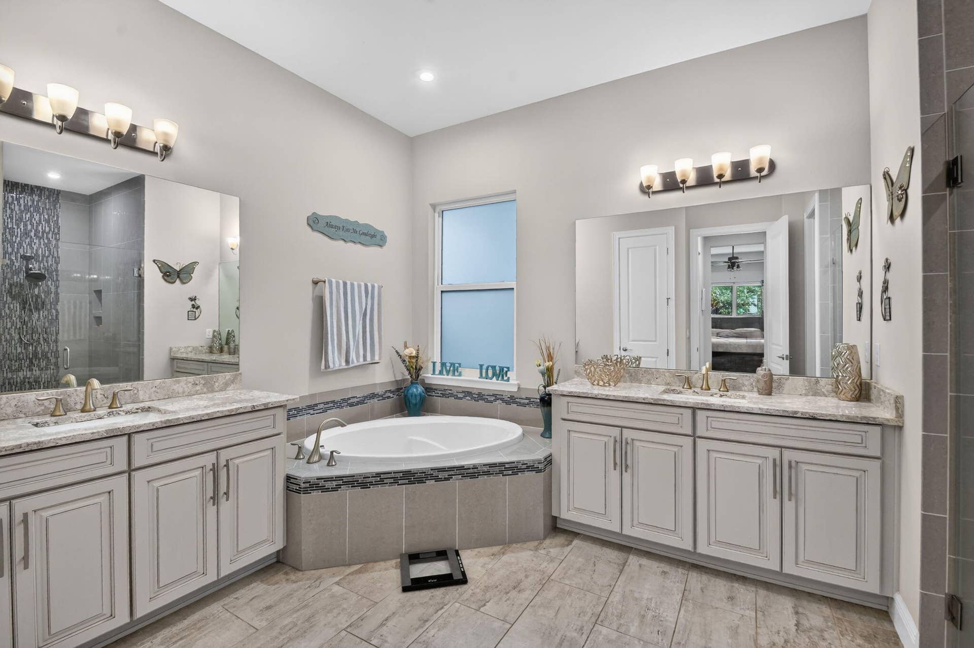 9228 Greenspire Lane, Lake Worth, FL 33467 26-web-or-mls-DSC_1148