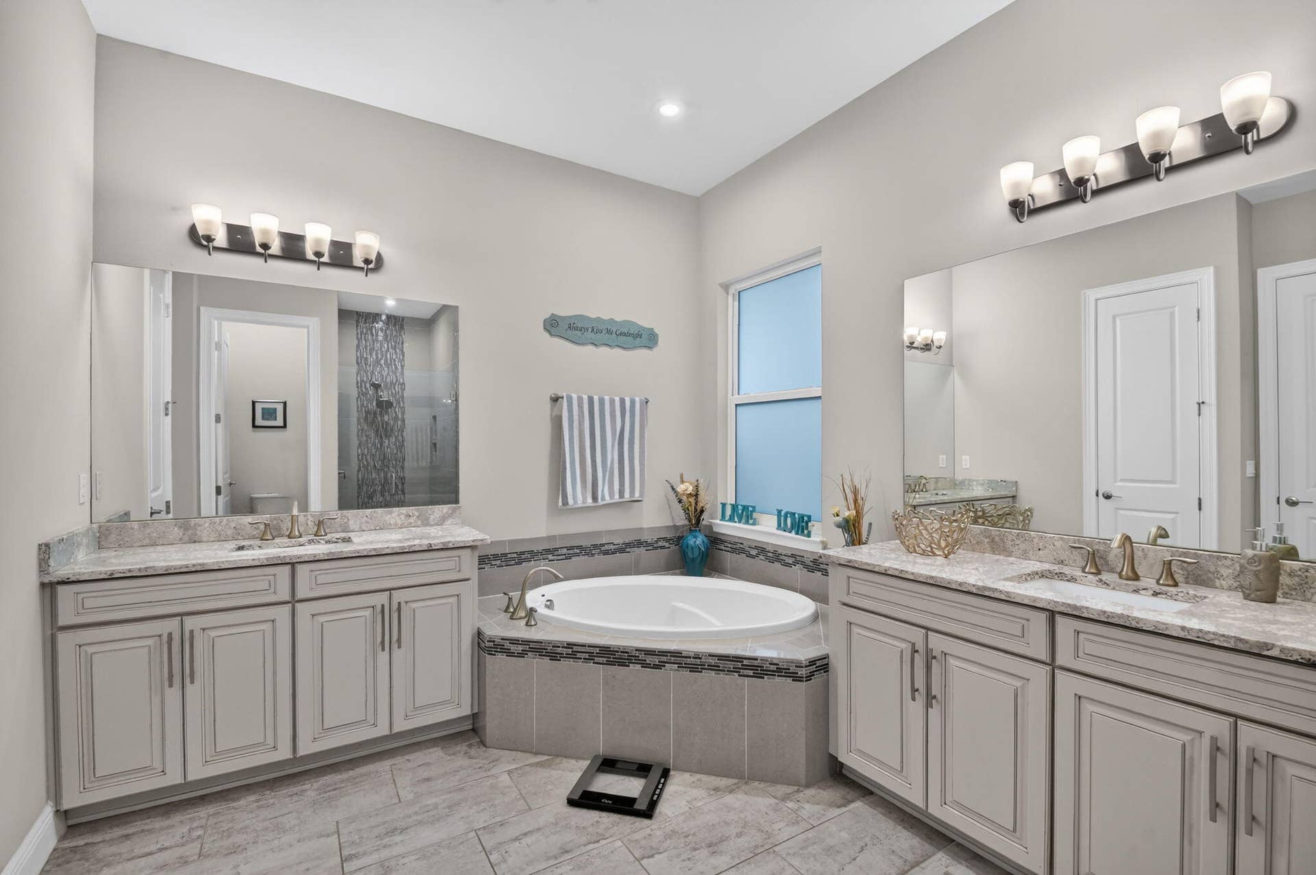 9228 Greenspire Lane, Lake Worth, FL 33467 27-web-or-mls-DSC_1154