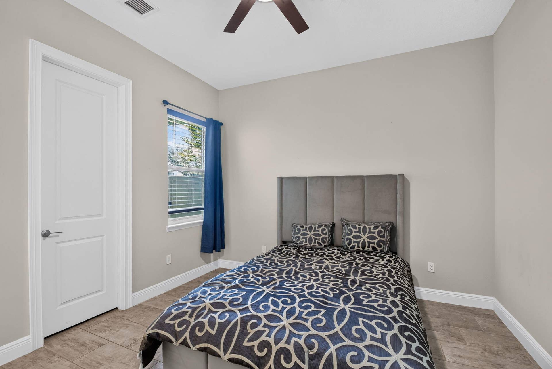 9228 Greenspire Lane, Lake Worth, FL 33467 39-web-or-mls-DSC_1289