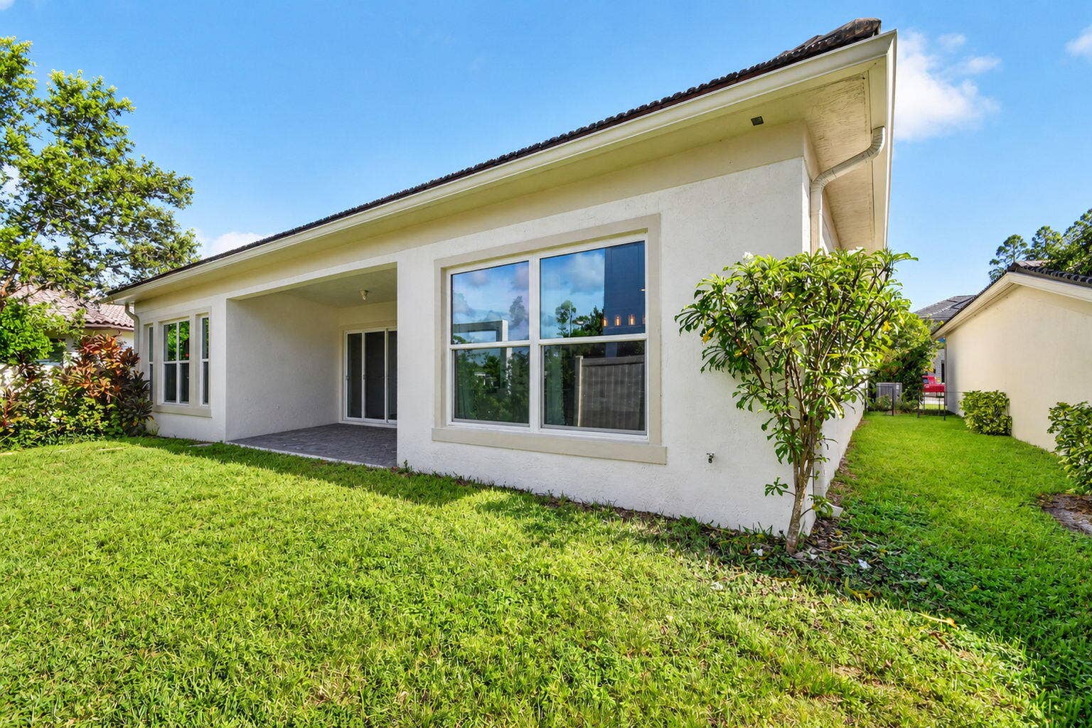 9228 Greenspire Lane, Lake Worth, FL 33467 51-web-or-mls-furniture removed (4)