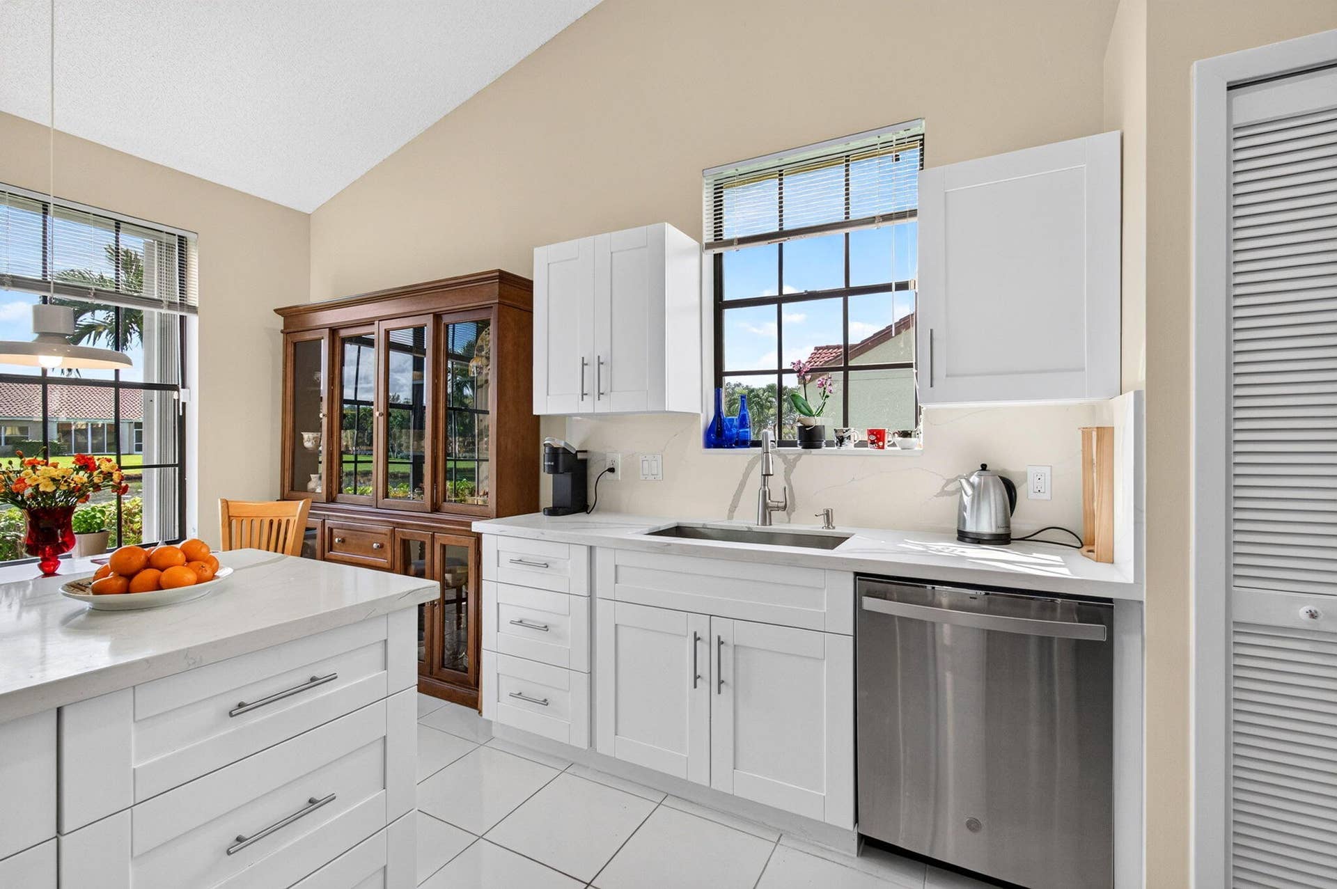 8284 WATERLINE Drive, #105, Boynton Beach, FL 33472 KITCHEN