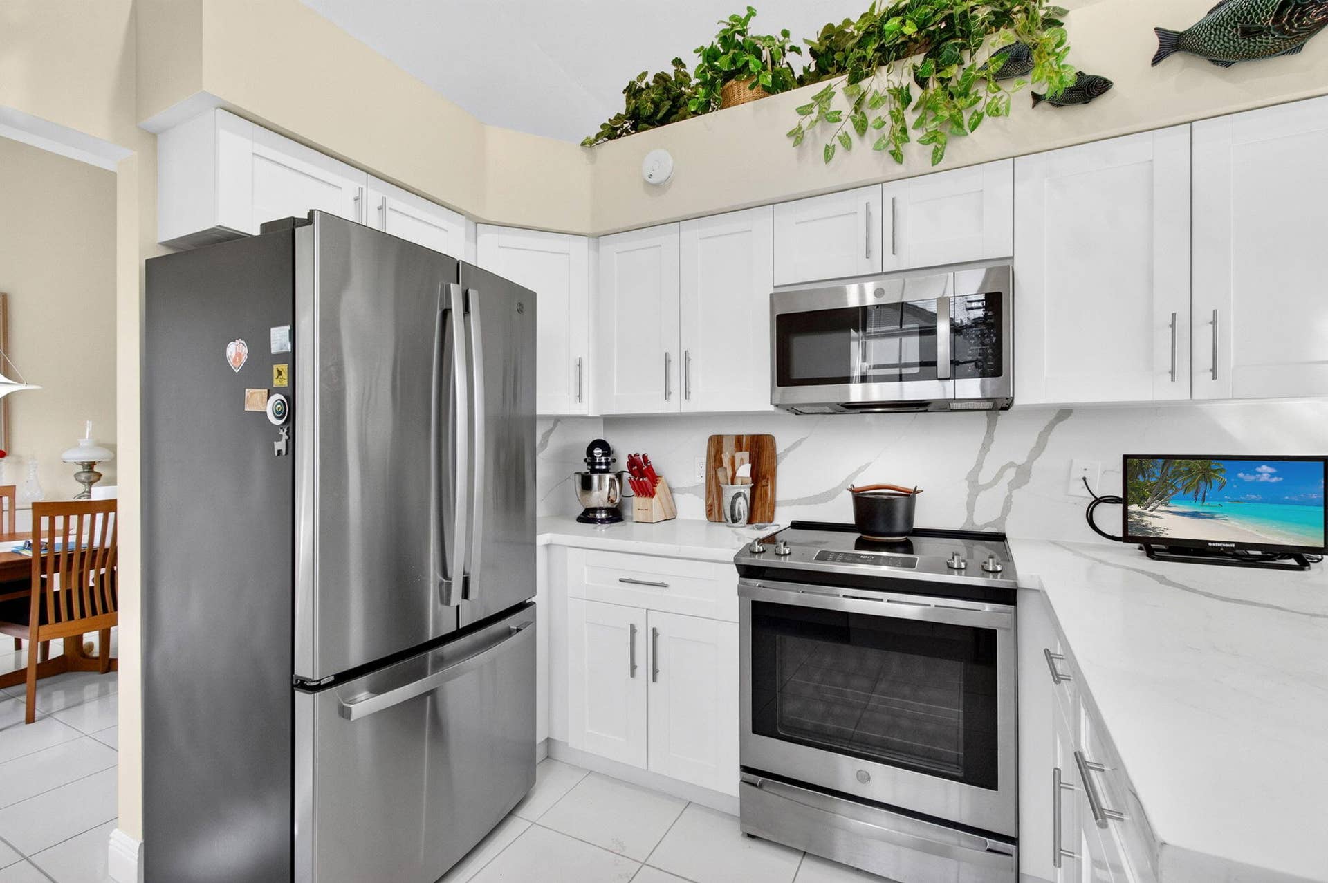 8284 WATERLINE Drive, #105, Boynton Beach, FL 33472 KITCHEN