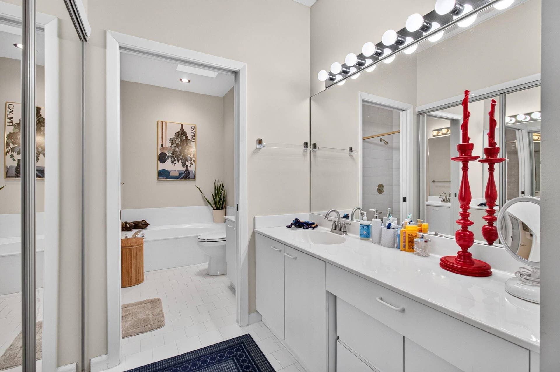 8284 WATERLINE Drive, #105, Boynton Beach, FL 33472 MASTER BATH