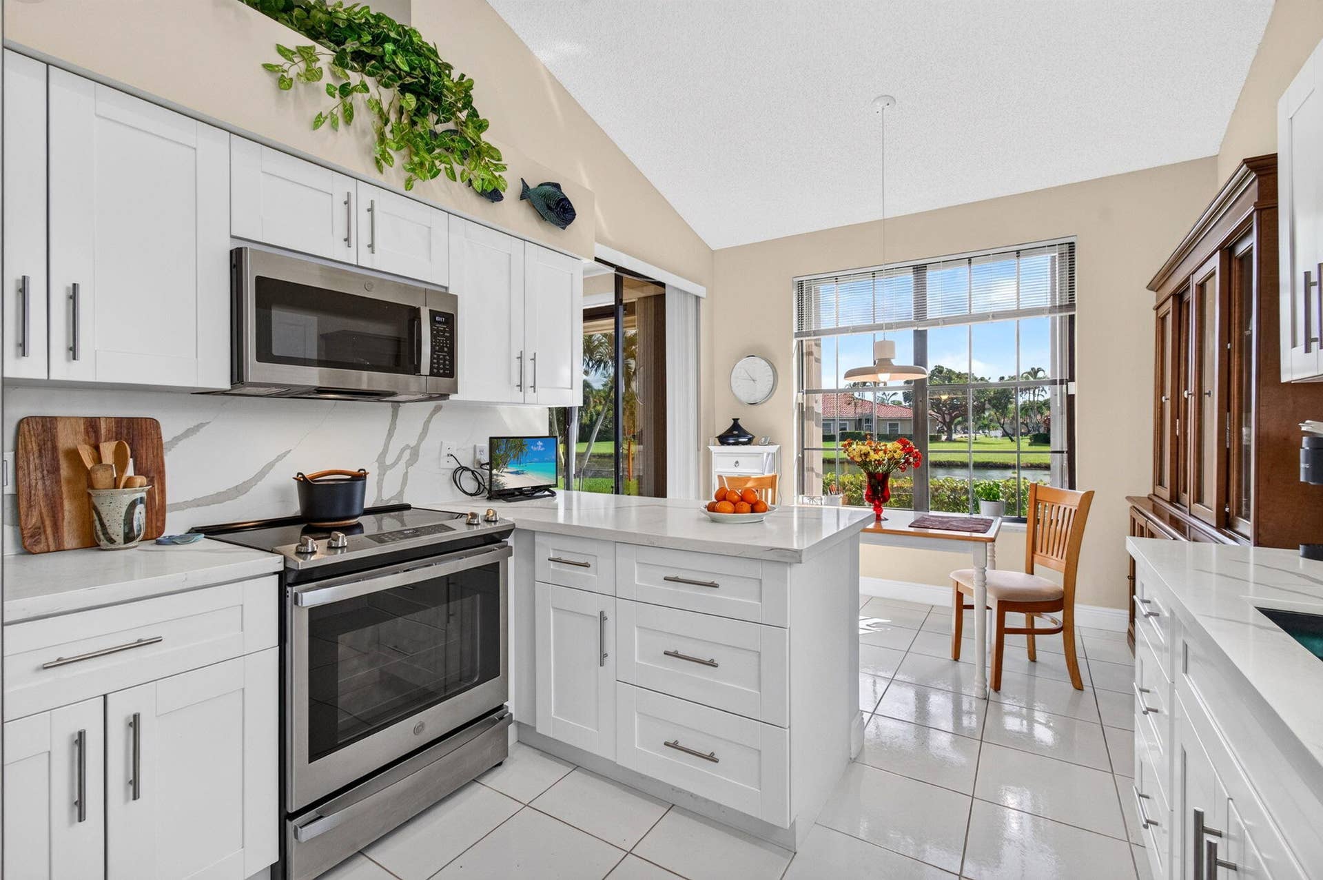 8284 WATERLINE Drive, #105, Boynton Beach, FL 33472 KITCHEN