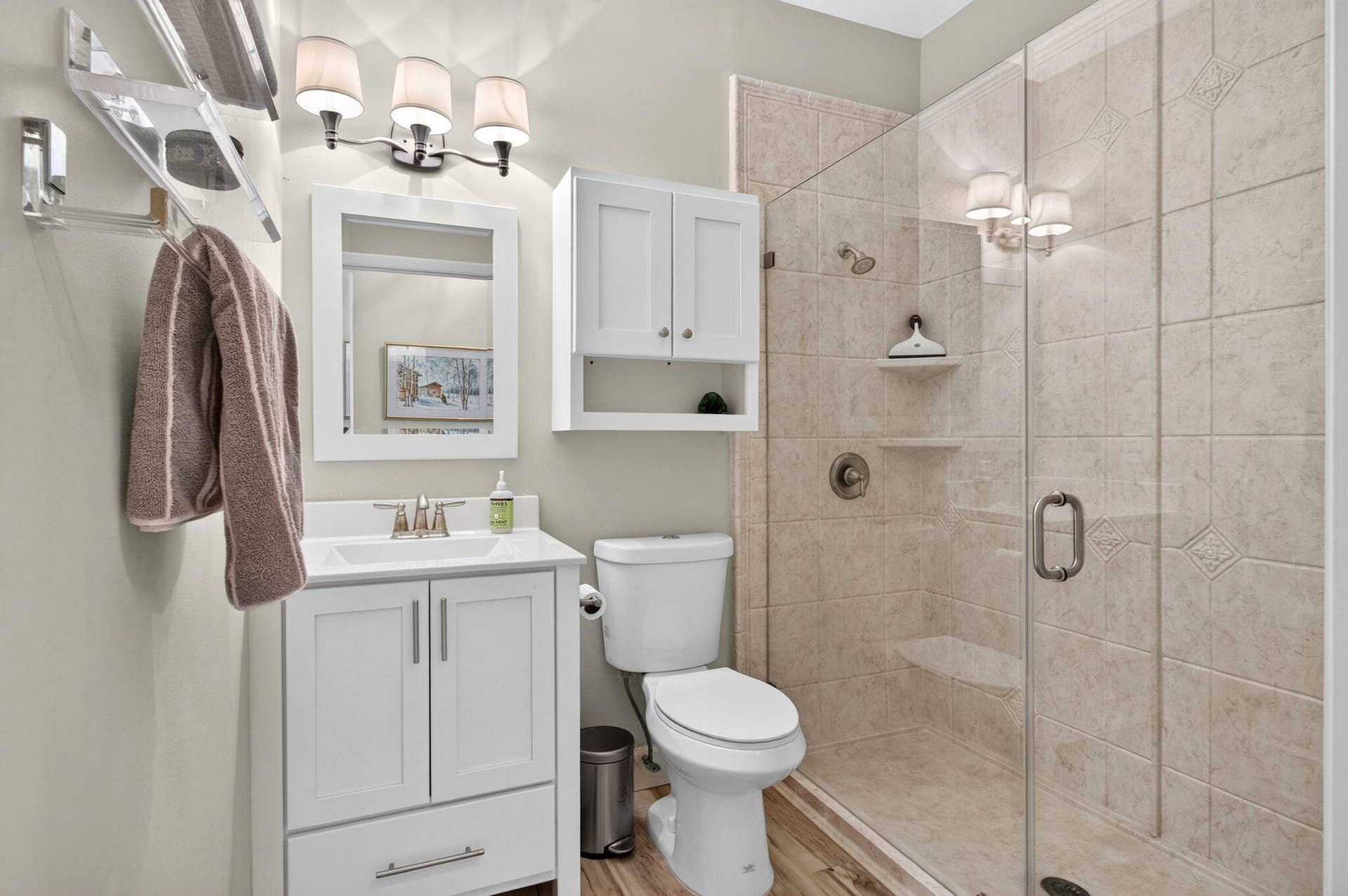 8284 WATERLINE Drive, #105, Boynton Beach, FL 33472 GUEST BATHROOM