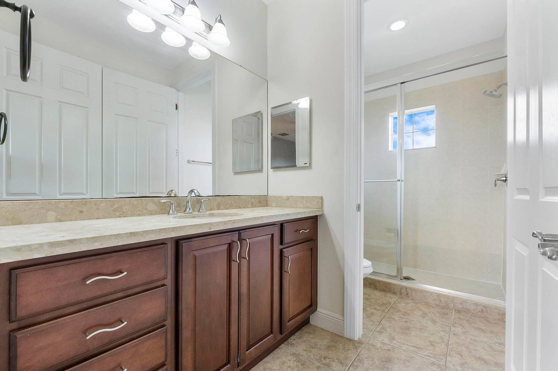 8376 Nw 121st Way_053