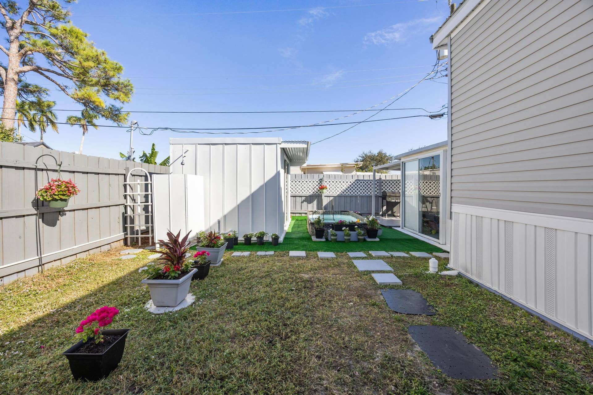8948 Oak Street, Boynton Beach, FL 33436 36-Side-Yard