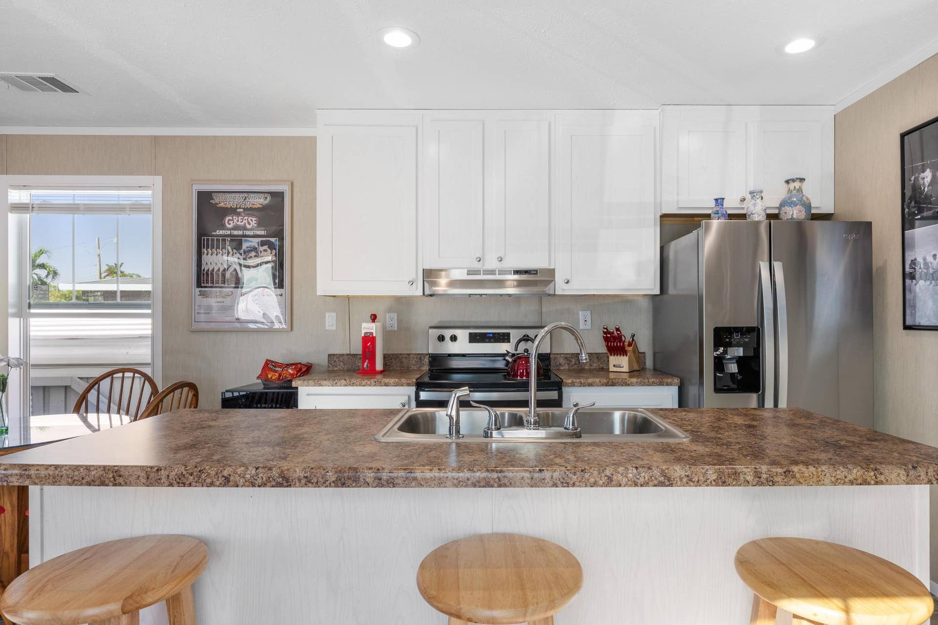 8948 Oak Street, Boynton Beach, FL 33436 06-Kitchen-Island