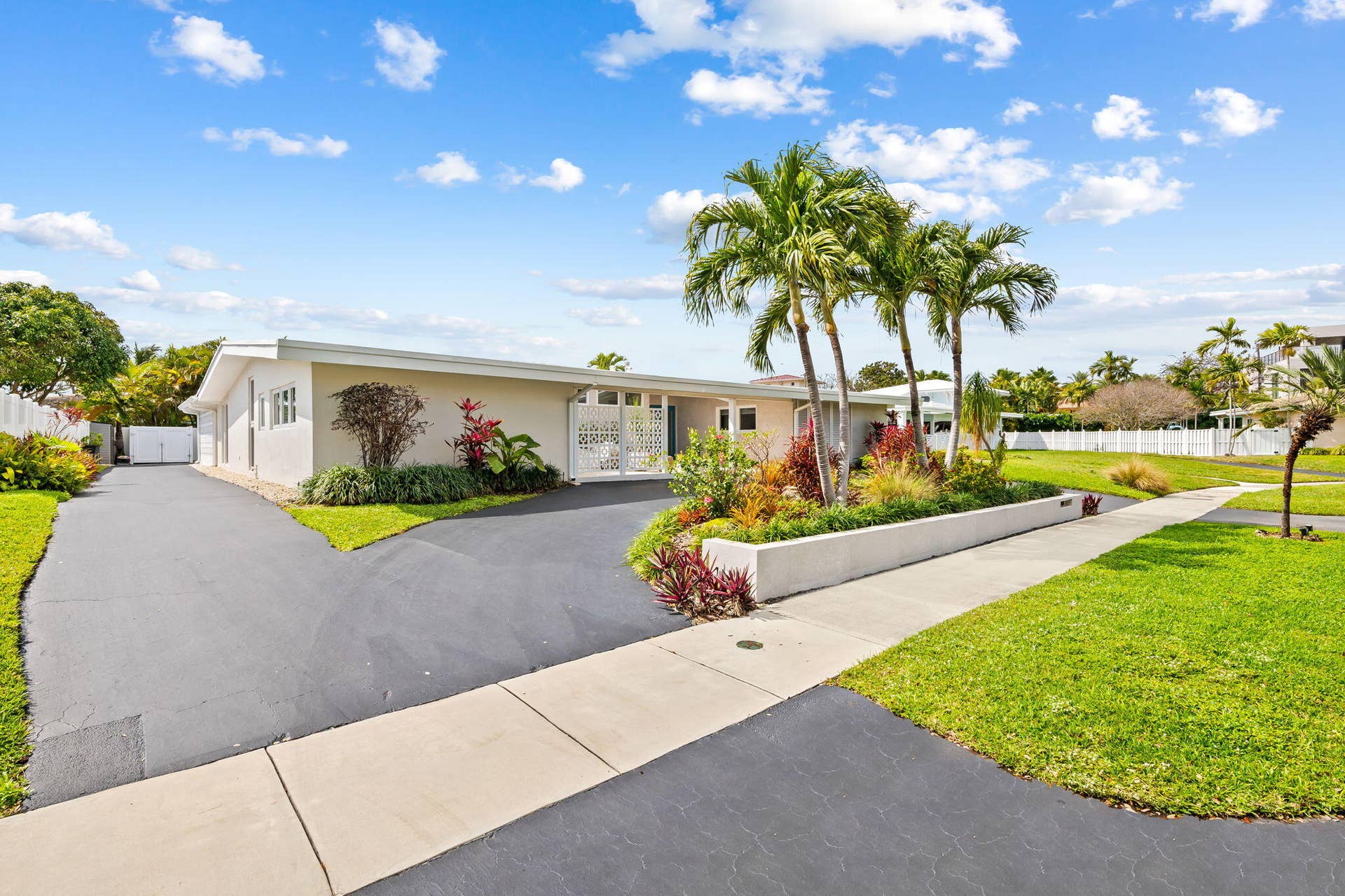 2208 Anchor Drive, Fort Lauderdale, FL 33316 8-web-or-mls-DSC_6316