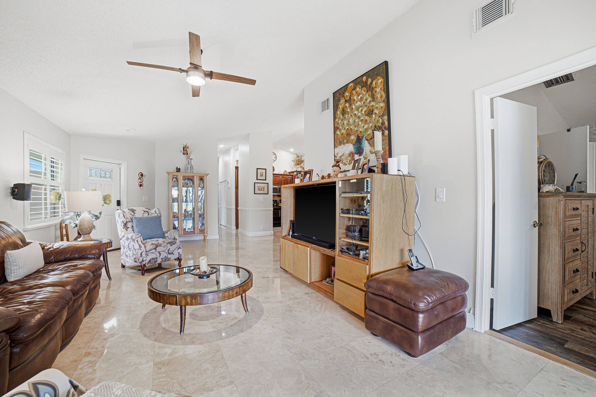 501 Lakeside Circle, Sunrise, FL 33326 Livingroom-C