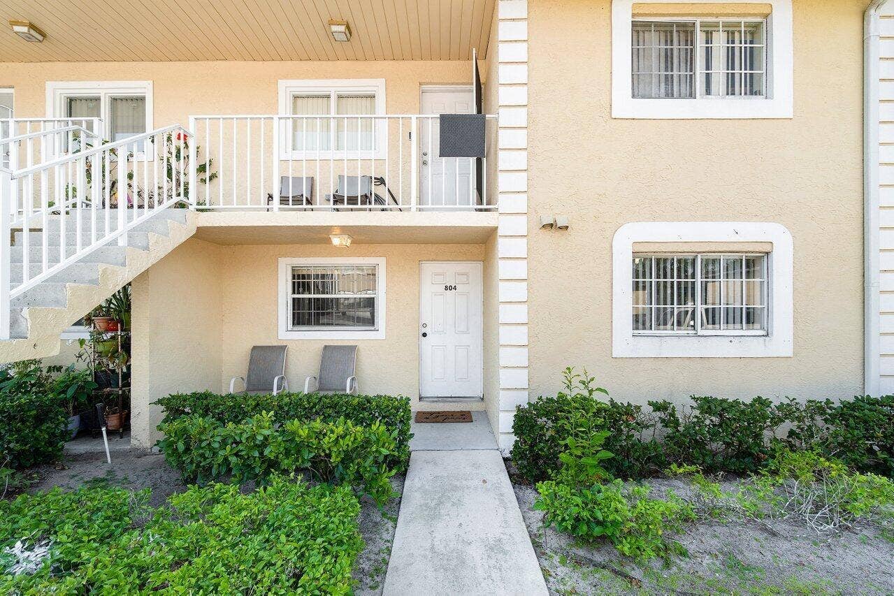 804 PALM BEACH TRACE Drive, Royal Palm Beach, Royal Palm Beach, FL 33411 20230504183756280168000000-o