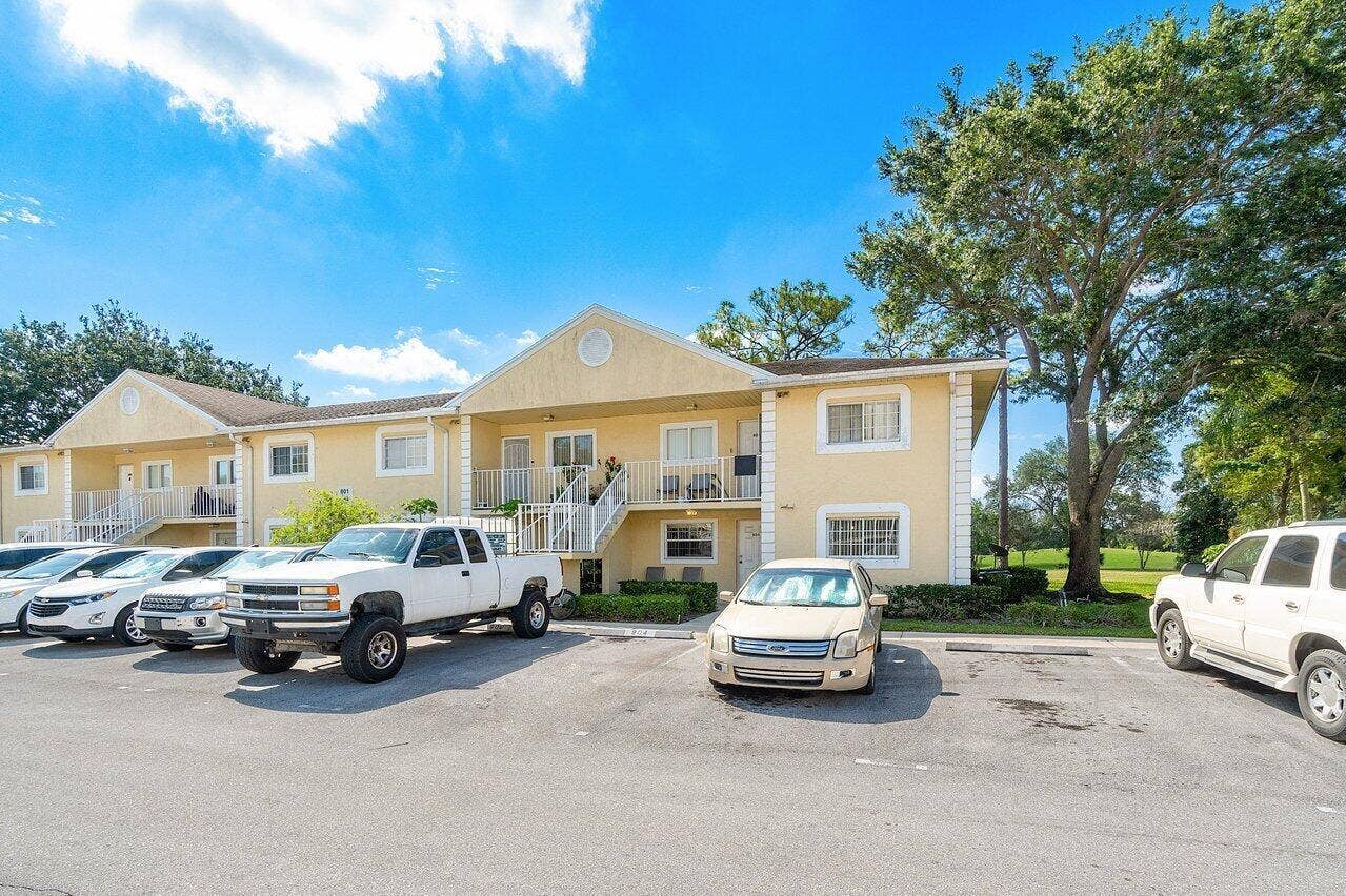 804 PALM BEACH TRACE Drive, Royal Palm Beach, Royal Palm Beach, FL 33411 20230504183754744480000000-o