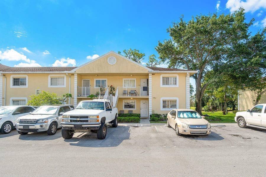 Property photo for 804 PALM BEACH TRACE Drive, Royal Palm Beach, FL