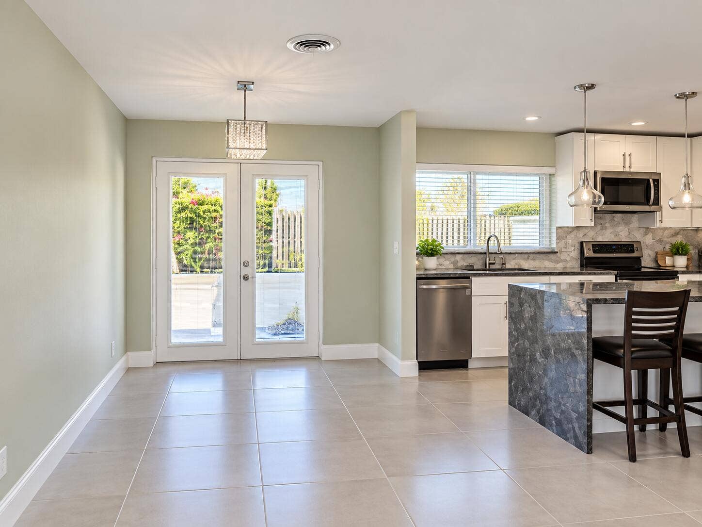 266 SW 12TH Street, Boca Raton, Boca Raton, FL 33432 Bright Modern Kitchen and Dining Nook