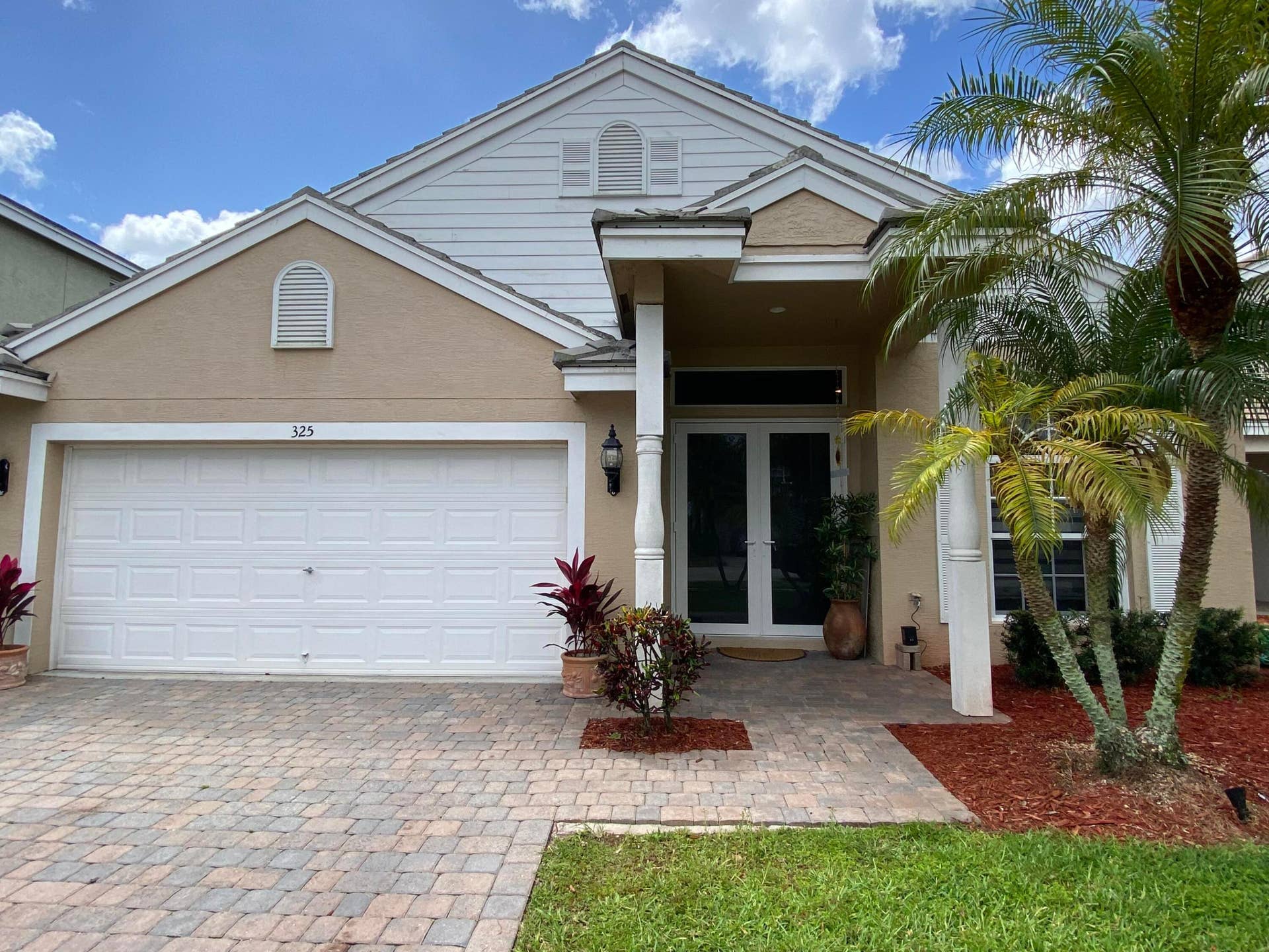325 Berenger Walk, Royal Palm Beach, FL 33414 D2A566A7-A96F-45C5-84C1-E23085B86B2A