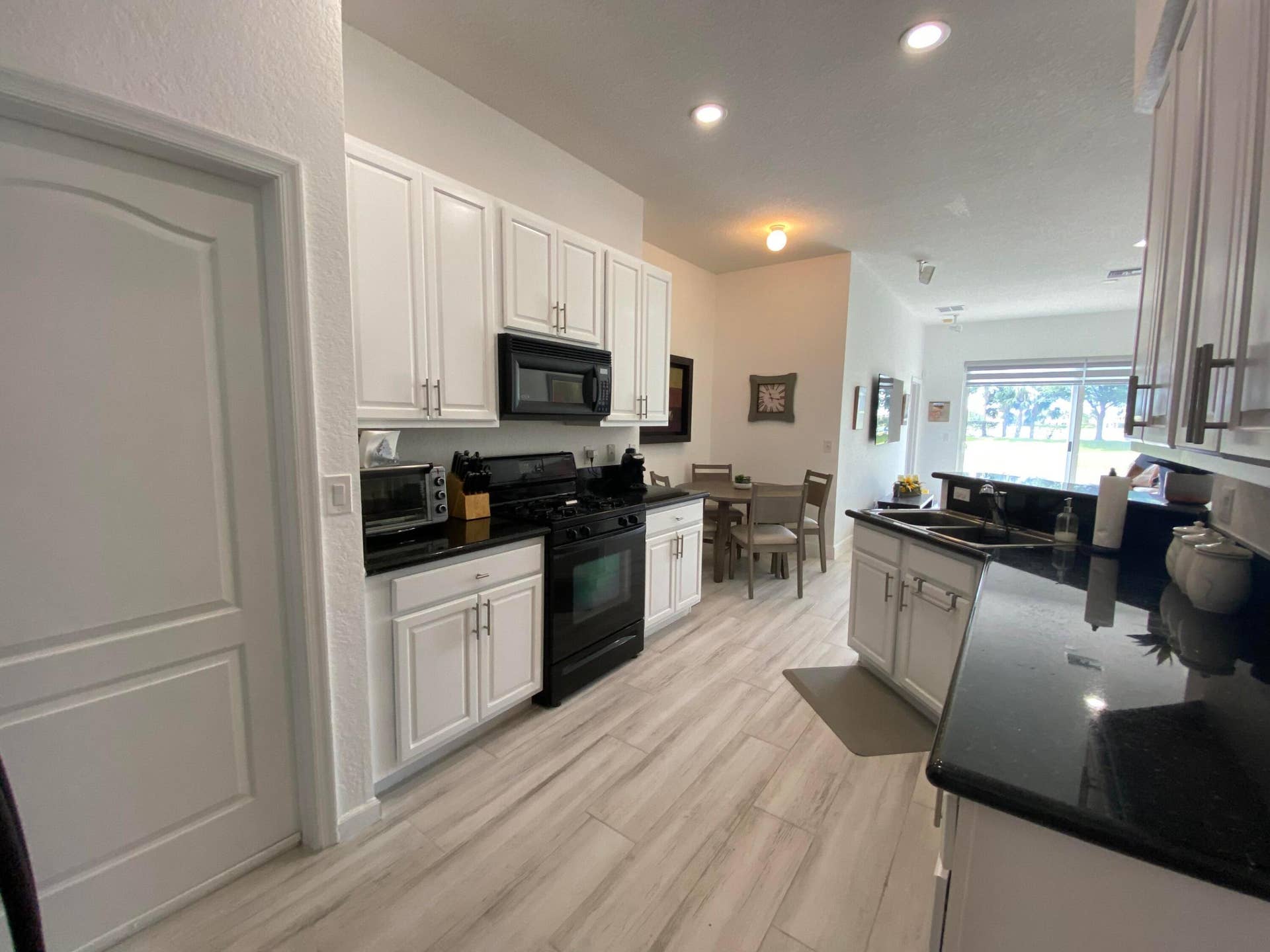 325 Berenger Walk, Royal Palm Beach, FL 33414 C4F6DDFD-57C8-4522-AB35-0FACFD9382E9