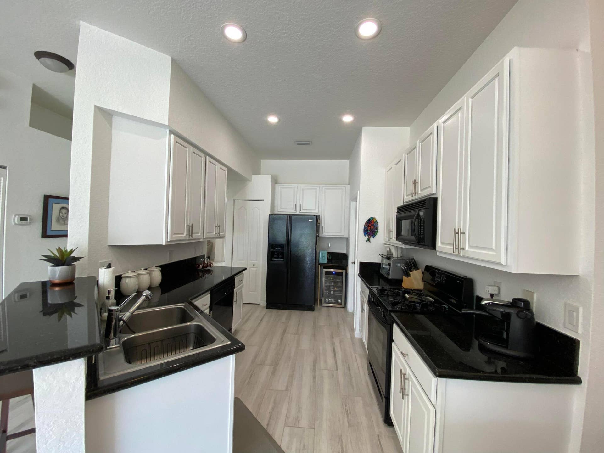 325 Berenger Walk, Royal Palm Beach, FL 33414 Kitchen