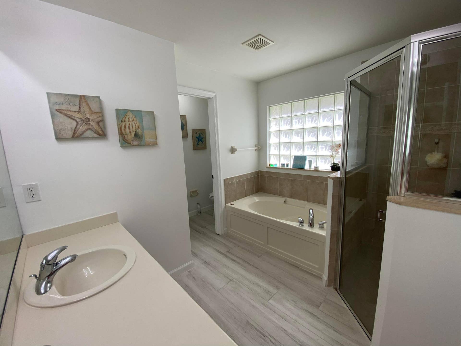 325 Berenger Walk, Royal Palm Beach, FL 33414 Master bathroom