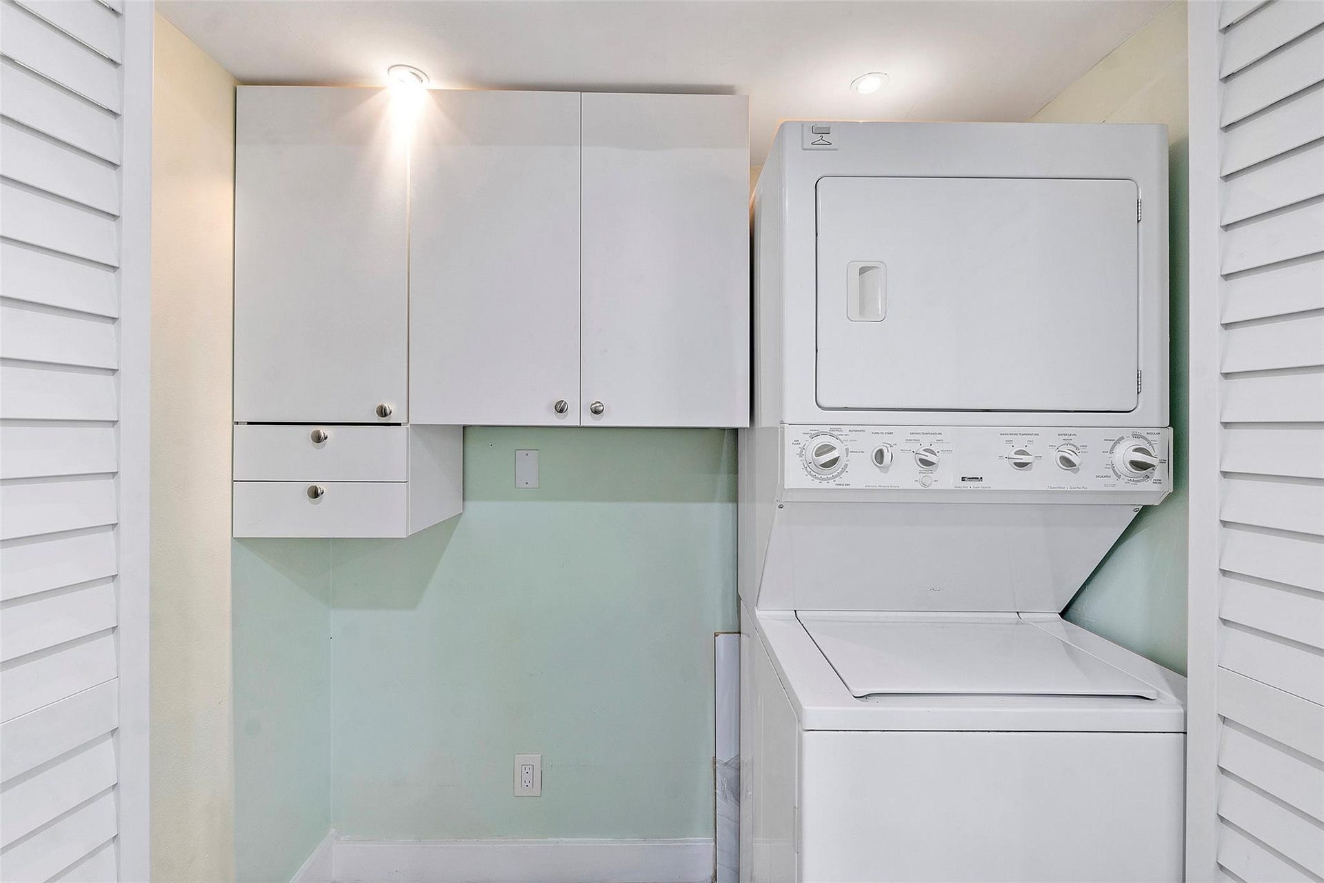 4261 W Palm Aire Drive, Pompano Beach, FL 33069 Photo 15