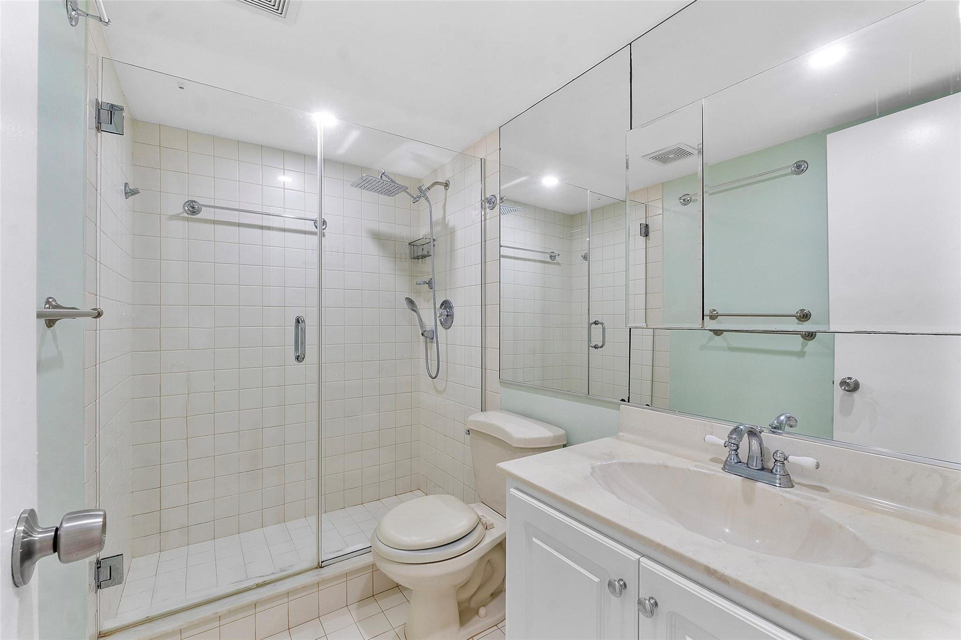 4261 W Palm Aire Drive, Pompano Beach, FL 33069 Photo 27