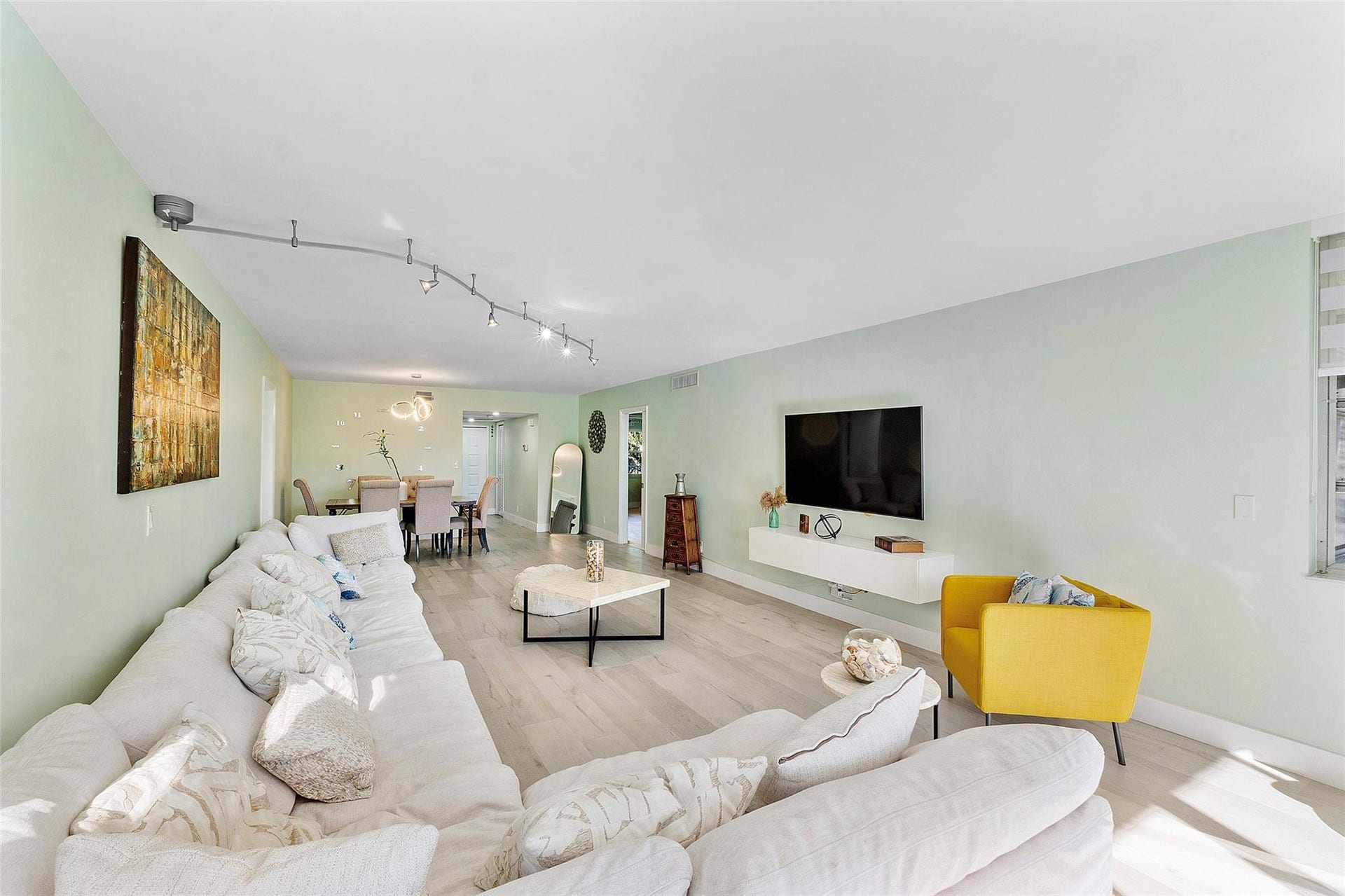 4261 W Palm Aire Drive, Pompano Beach, FL 33069 Photo 3