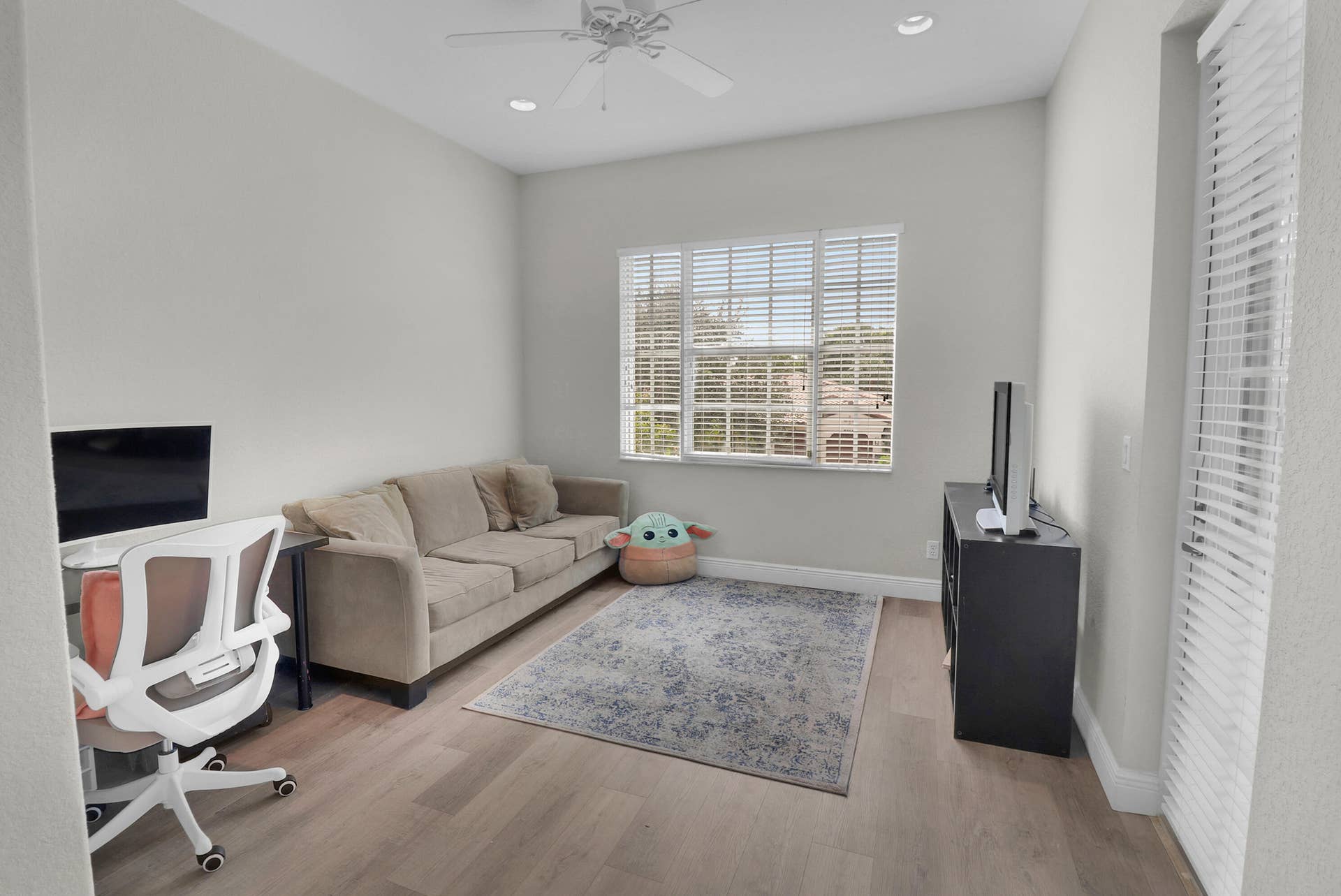 8217 NW 107th Terrace, Parkland, FL 33076 Loft Upstairs with Balcony