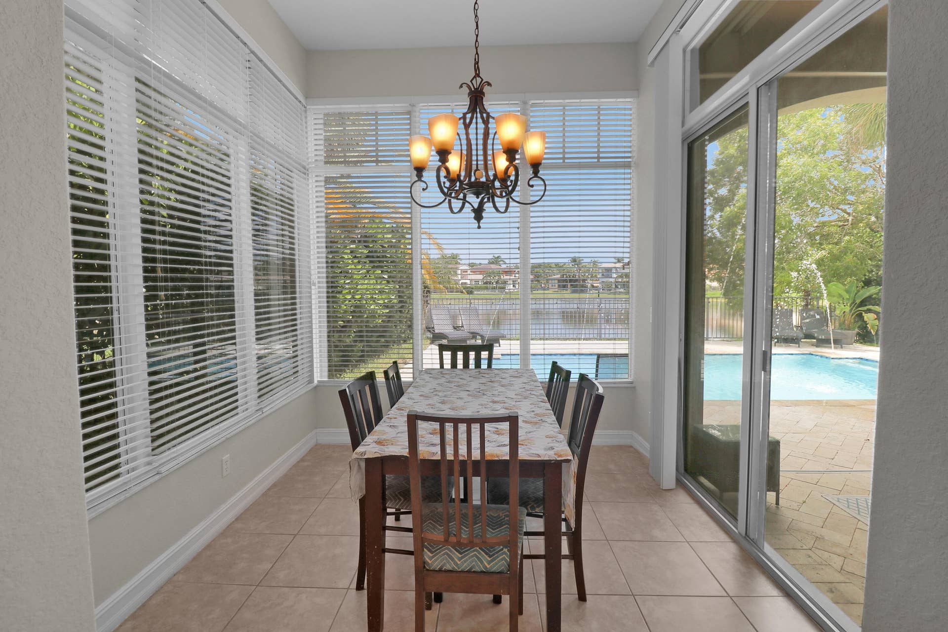 8217 NW 107th Terrace, Parkland, FL 33076 b5IMG_1308