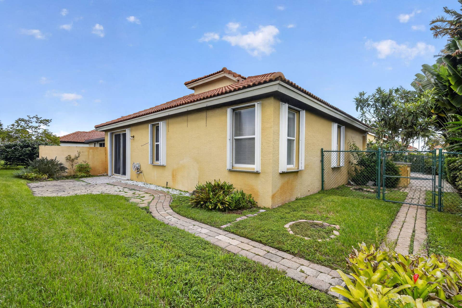 63-web-or-mls-_14A5739