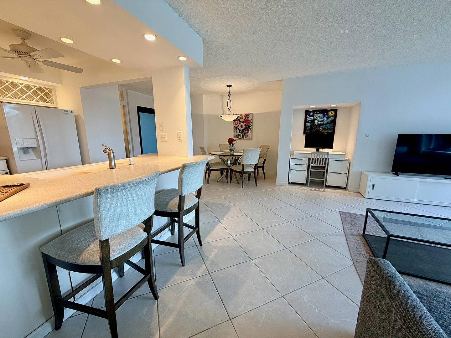 1595 S OCEAN Lane, #182, Fort Lauderdale, Fort Lauderdale, FL 33316 living2