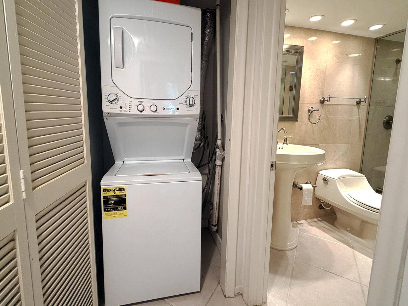 1595 S OCEAN Lane, #182, Fort Lauderdale, Fort Lauderdale, FL 33316 washer:dryer