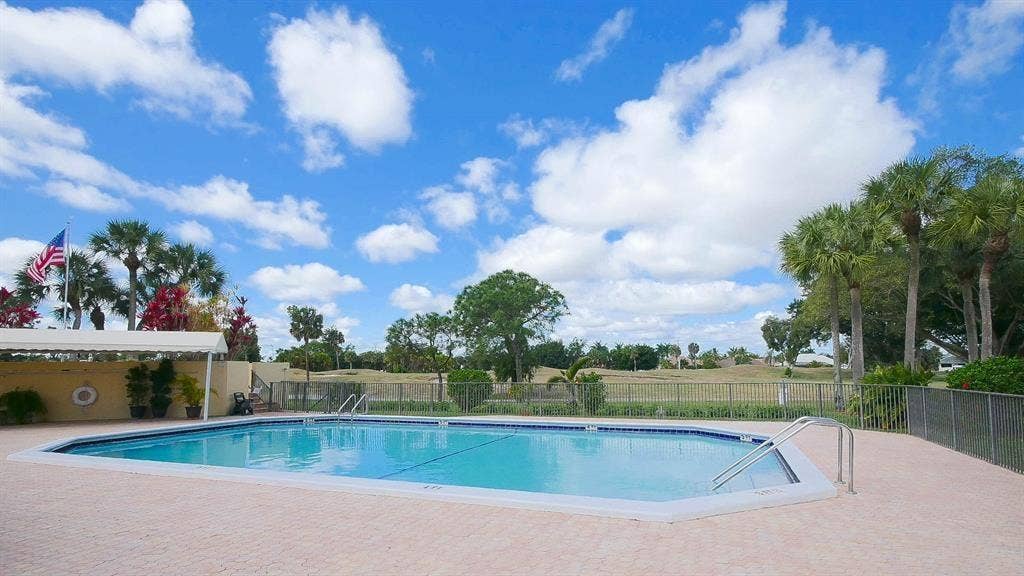 6911 Environ Boulevard, #8K, Lauderhill, FL 33319 Environ Pool 3